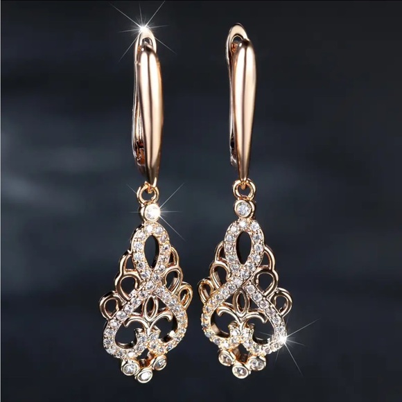 Vintage palace style drop earrings. Covered with Zircon stones 1.6“ x .4”. NIP - Picture 1 of 7